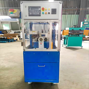 Automatische Schlauchsch&auml;lmaschine