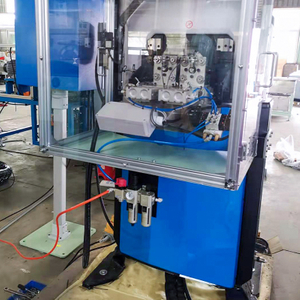 Stroj na krimpov&aacute;n&iacute; hadic AB End Exchange Transformation